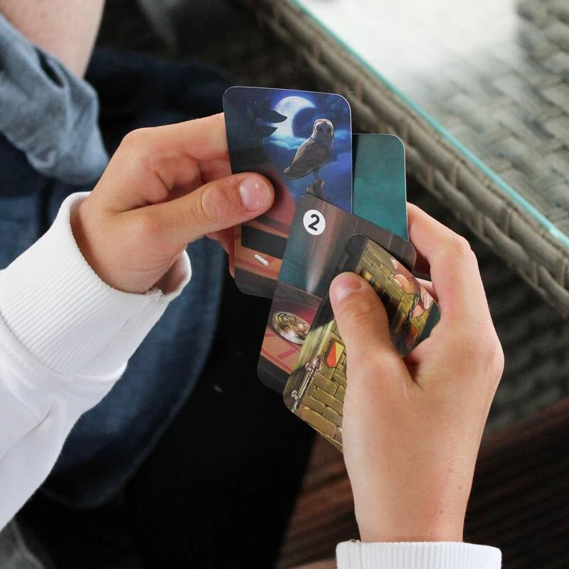 The Traitors Special Edition Card Game - Image 5